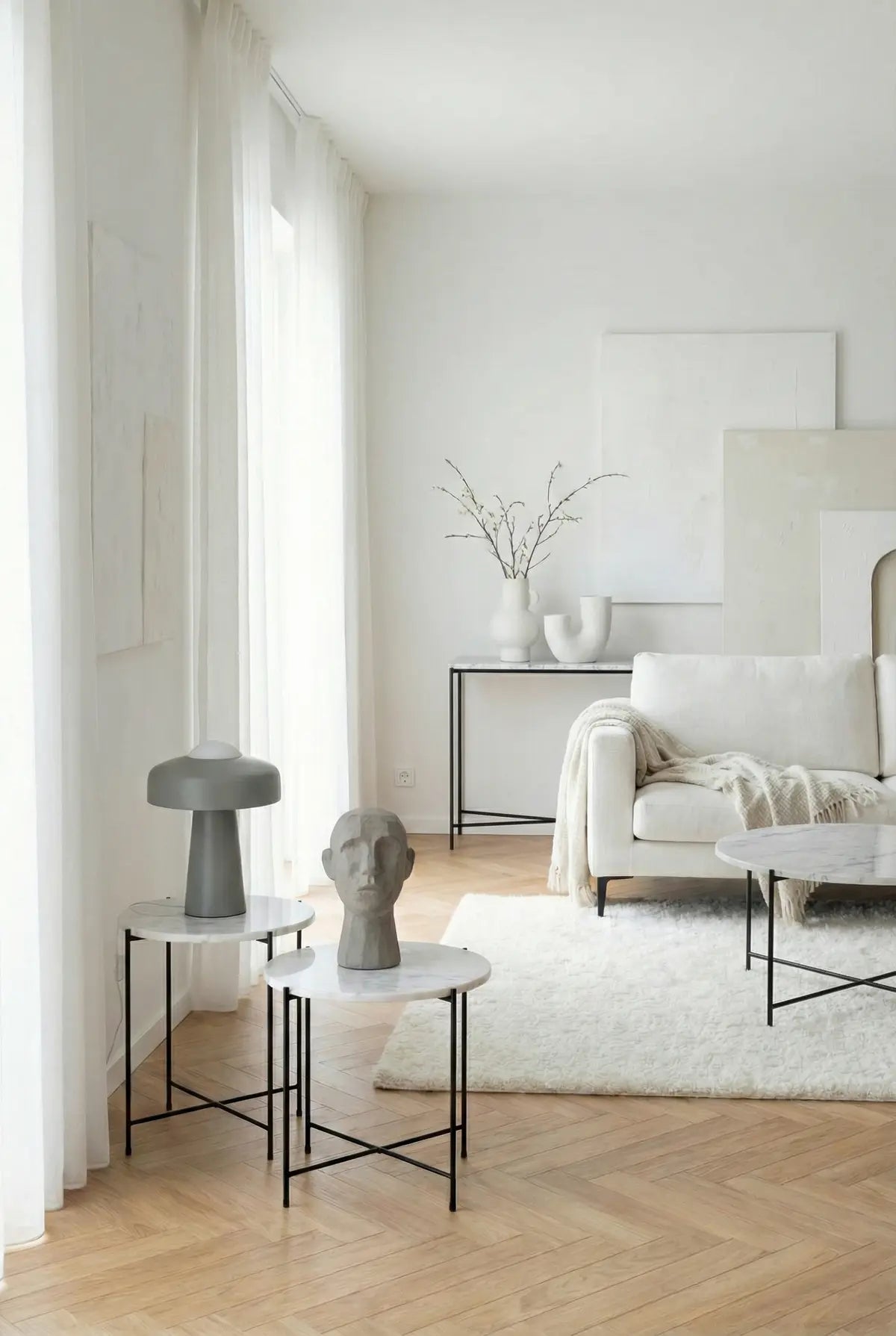 Nola Side Table – White Marble & Black Base