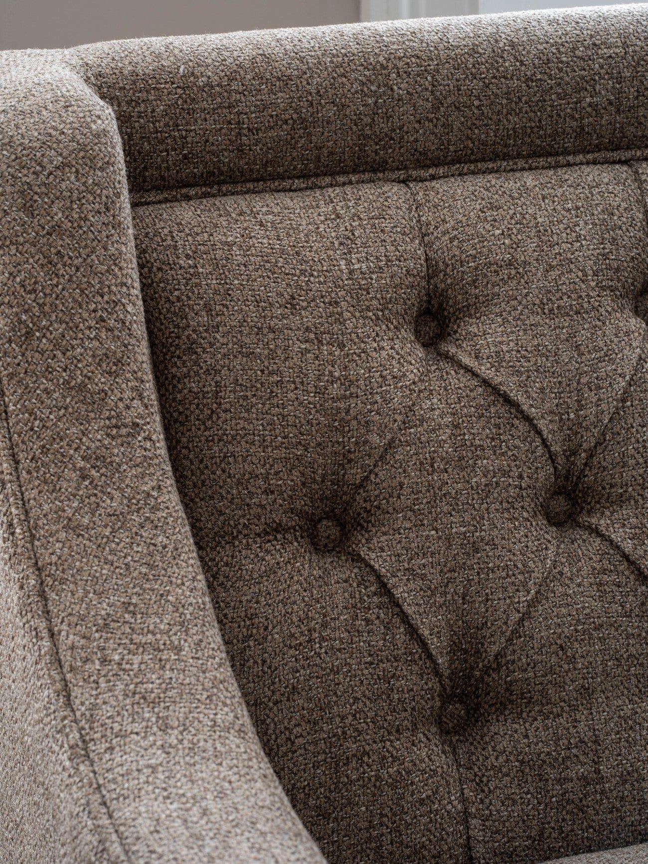 Aurelius Buttoned Sofa