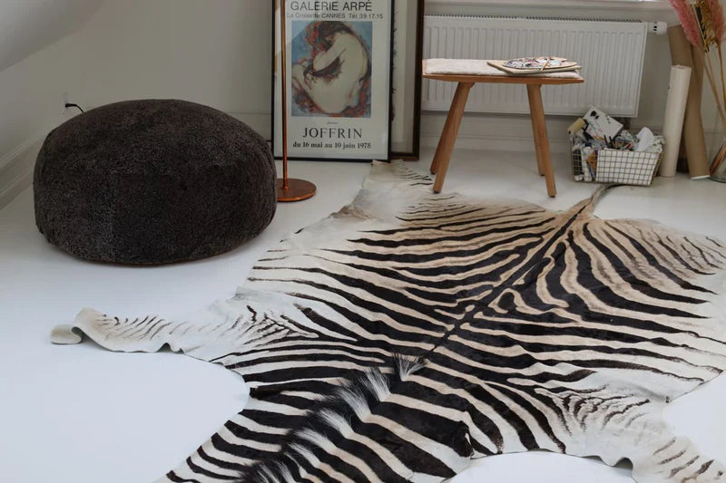 ROUND SHEEPSKIN BEANBAG, SHORT WOOL