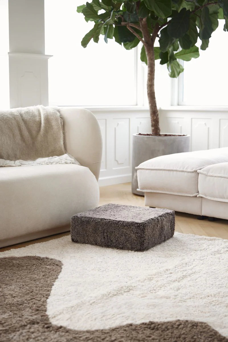SHORT WOOL CURLY SHEEPSKIN POUF