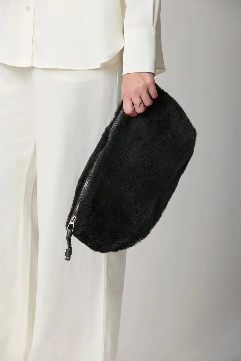 MAXI HAVANA CLUTCH